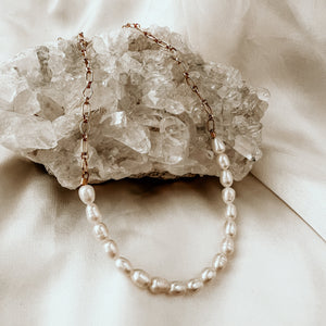 MARGO PEARL CHOKER